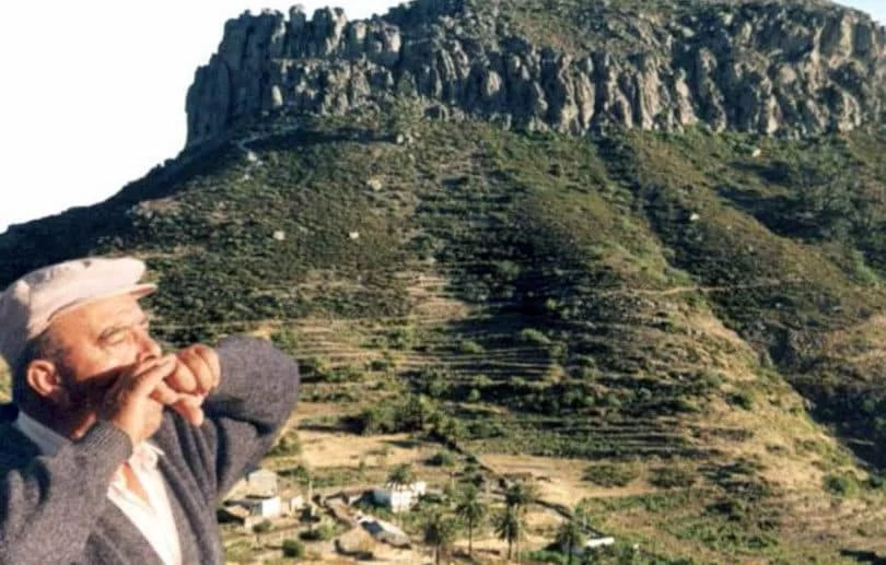 Το χωριό της Ελλάδας όπου οι κάτοικοί του μιλούν τη σφυριχτή γλώσσα (βίντεο)